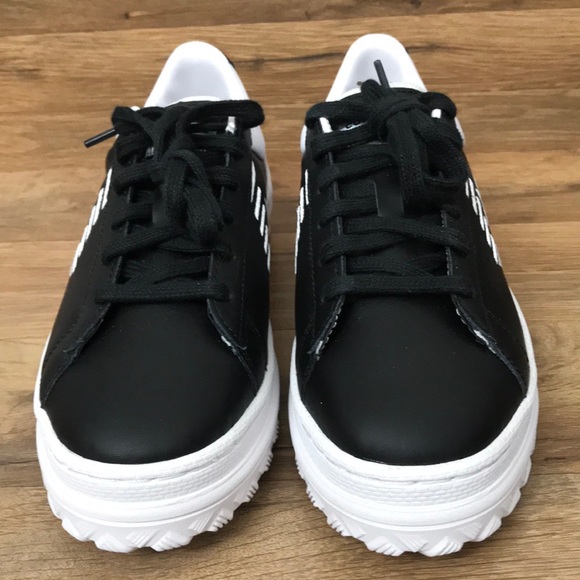 CONVERSE LOW TOP BRAND NEW - Picture 8 of 16